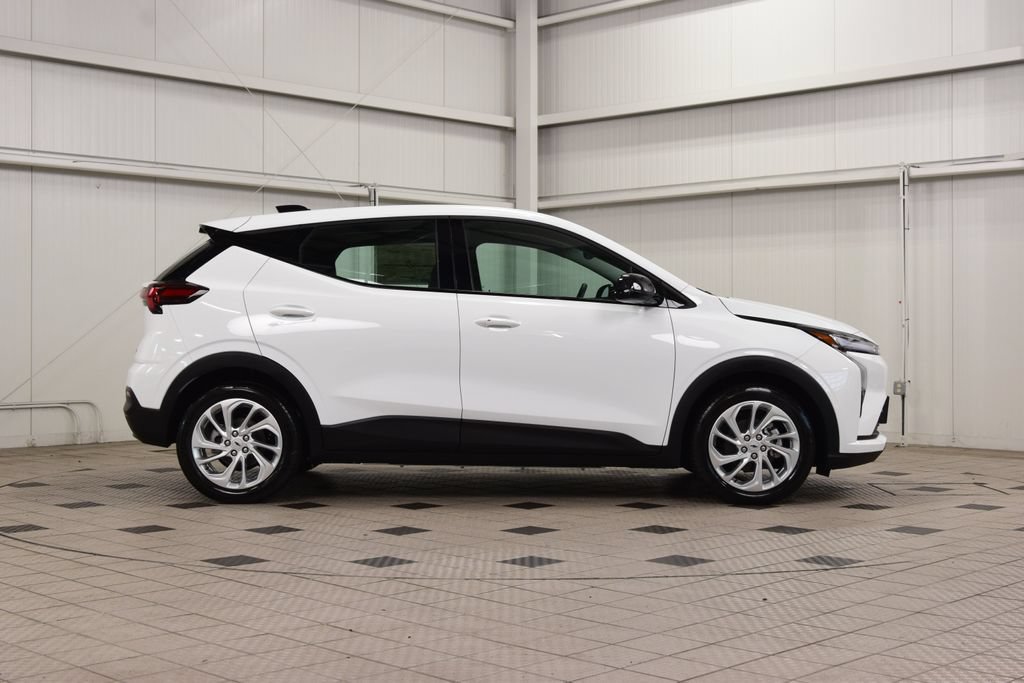 New 2027 Chevrolet Bolt LT FWD image 9