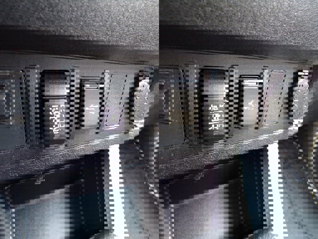 Used 2022 Toyota Tacoma 4x4 Double Cab image 18