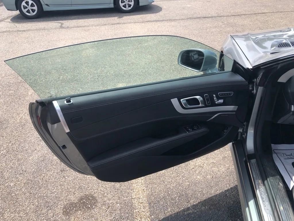 Used 2015 Mercedes-Benz SL 400 image 41