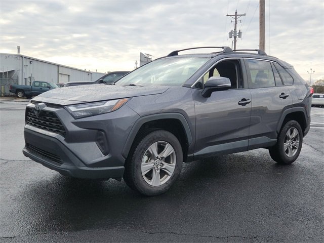 Used 2022 Toyota RAV4 XLE image 7