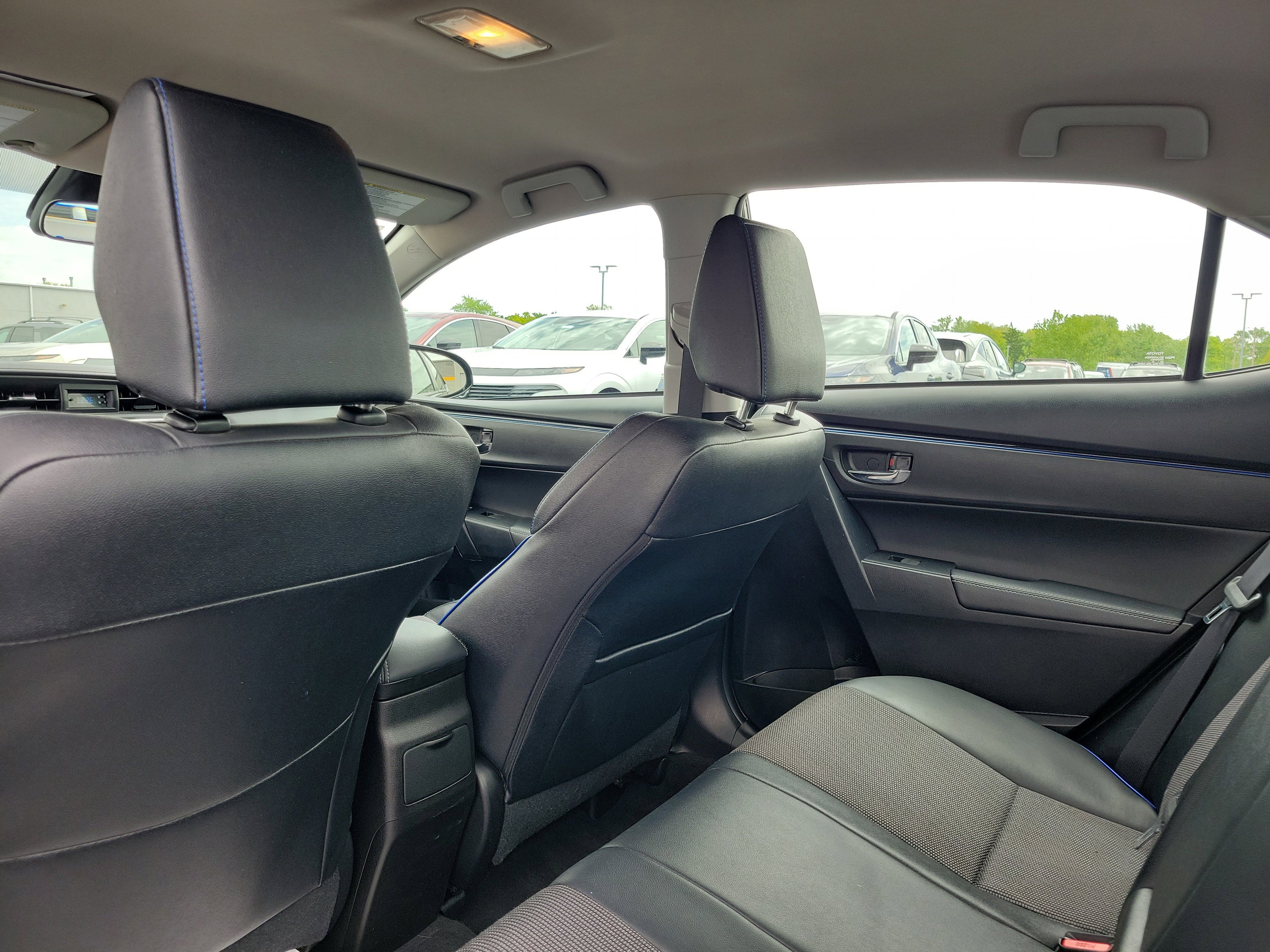 Used 2017 Toyota Corolla SE FWD image 14