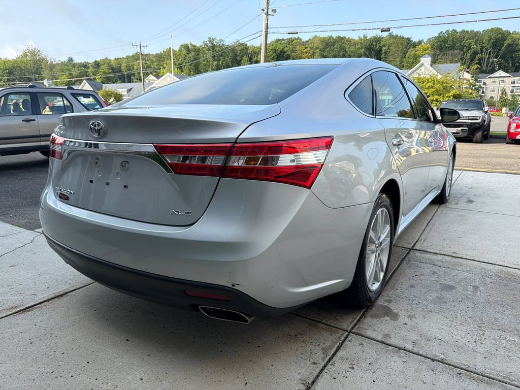 Used 2013 Toyota Avalon XLE FWD image 8