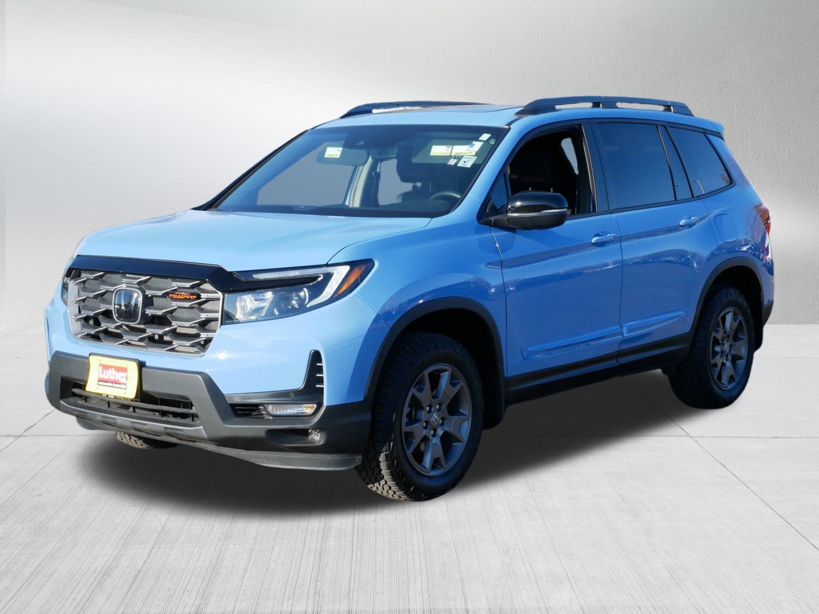 Certified 2024 Honda Passport TrailSport image 3
