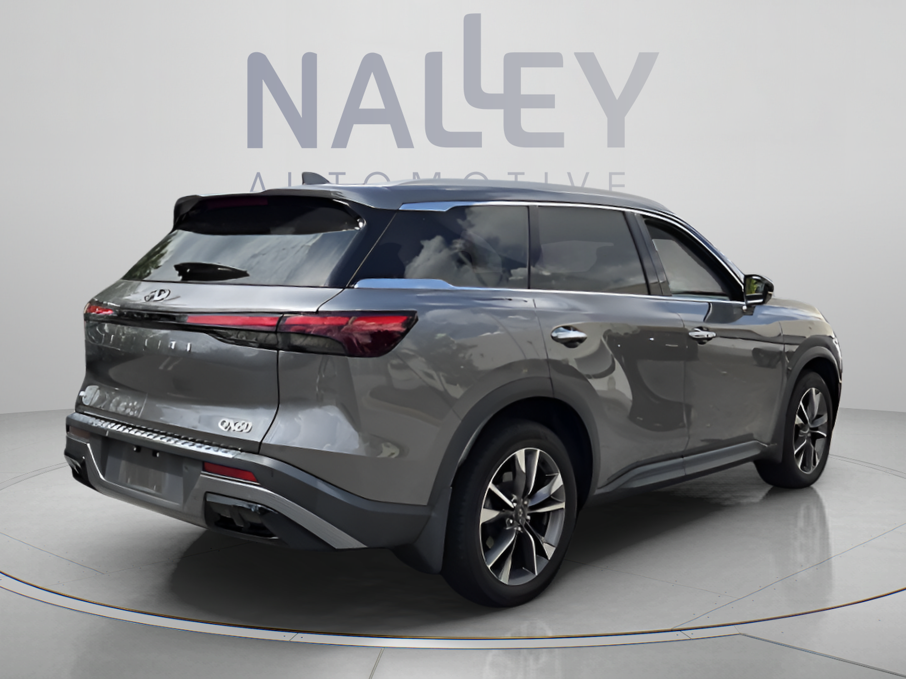 Used 2023 INFINITI QX60 Luxe w/ Performance Audio Package AWD/4WD image 5