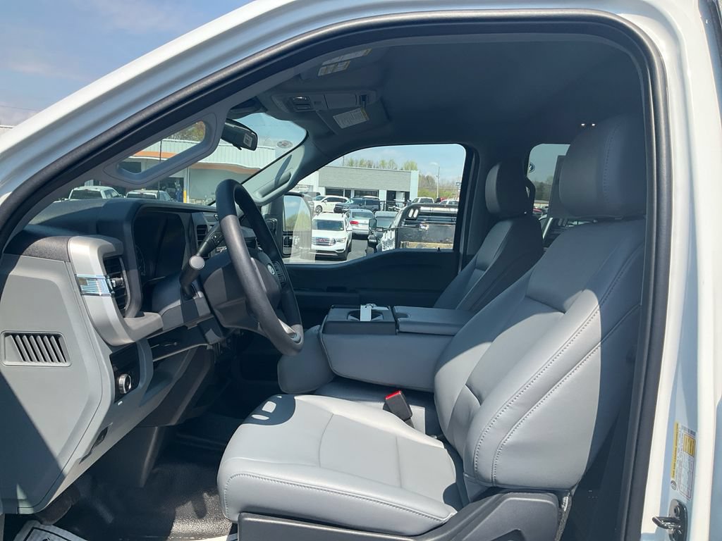 New 2026 Ford F250 XL w/ XL Driver Assist Package AWD/4WD image 16