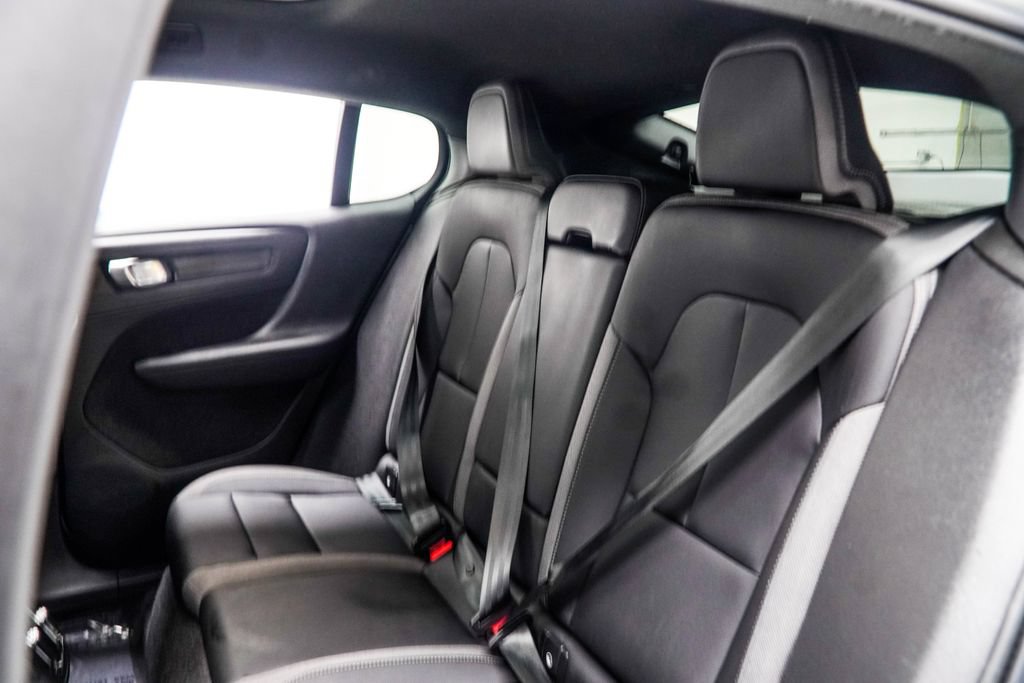 Used 2023 Volvo C40 Recharge Core AWD/4WD image 39