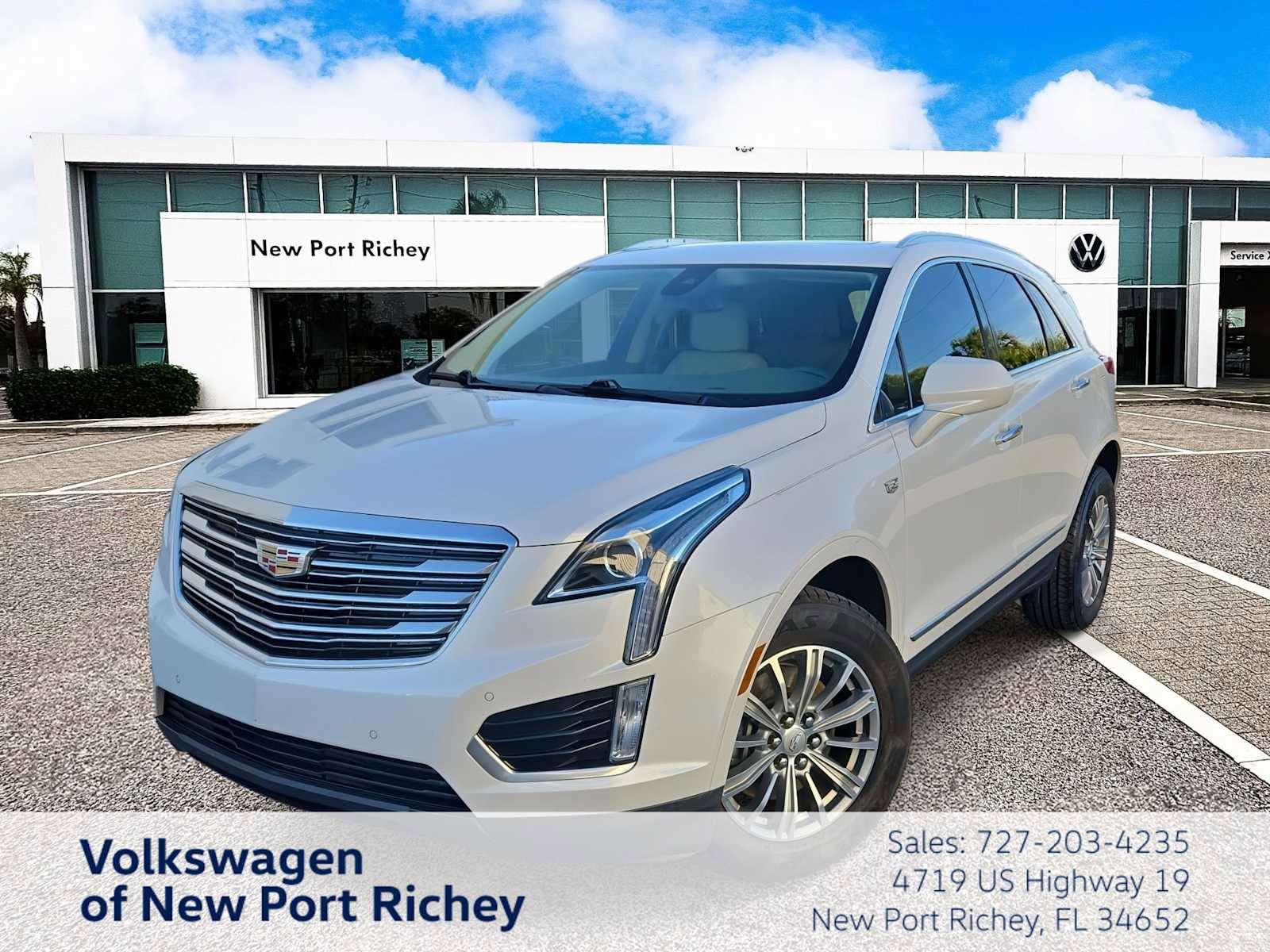 Used 2018 Cadillac XT5 Luxury w/ Driver Awareness Package image 1