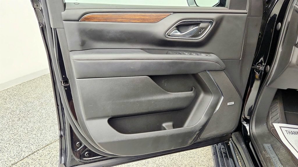 Used 2022 Chevrolet Suburban High Country AWD/4WD image 10
