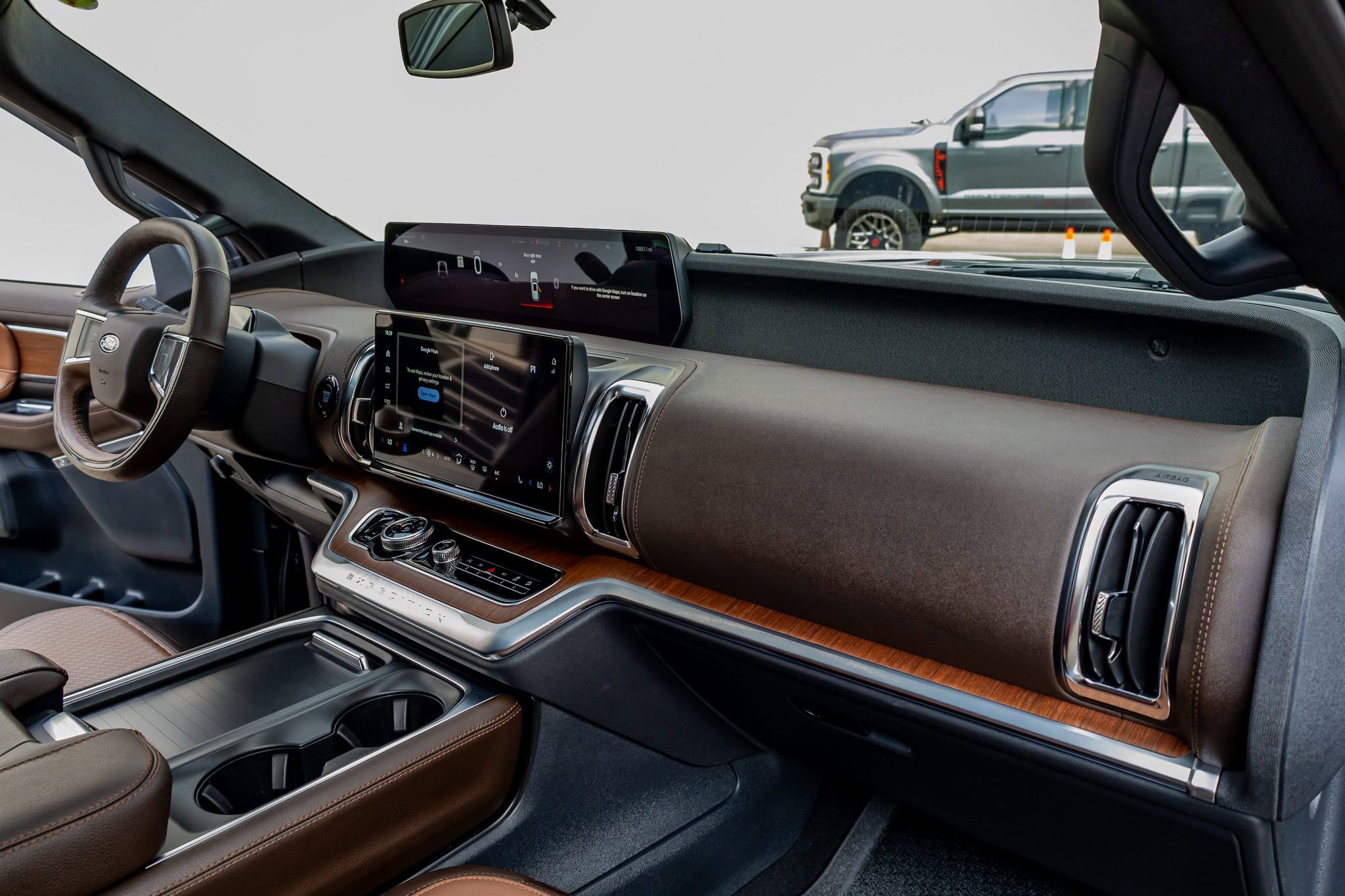 Used 2025 Ford Expedition Max King Ranch image 18