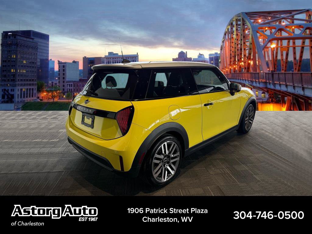 Used 2025 MINI Cooper S FWD image 3