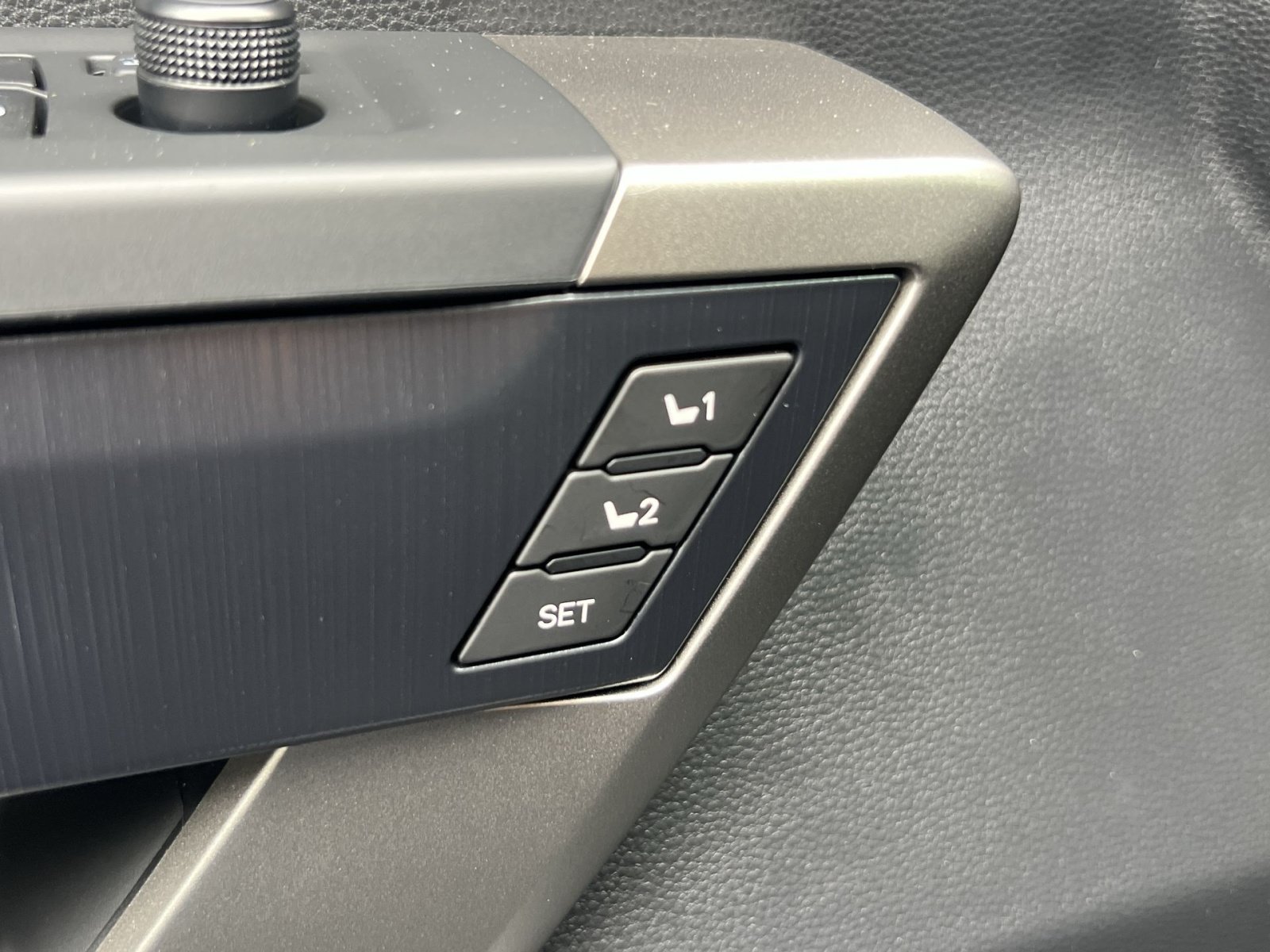New 2026 Toyota Tundra Platinum AWD/4WD image 23