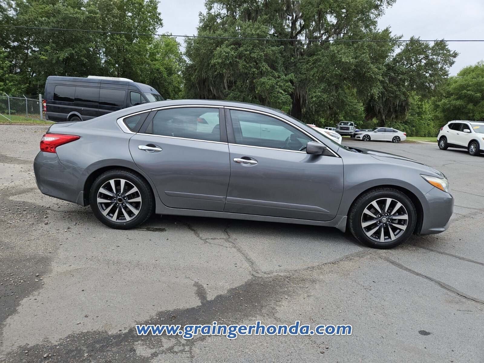Used 2017 Nissan Altima 2.5 SV FWD image 6