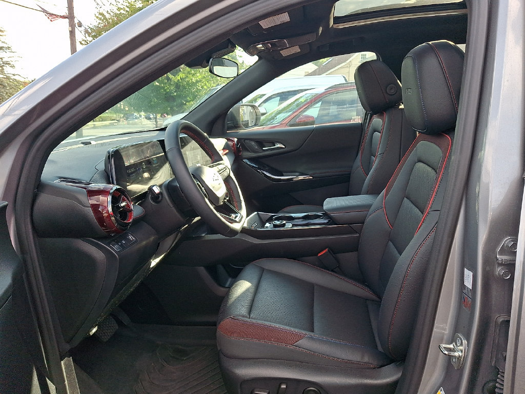 Certified 2026 Chevrolet Equinox RS FWD image 13