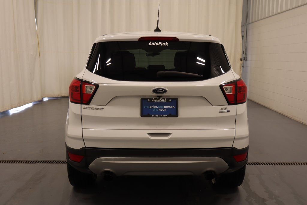 Used 2019 Ford Escape SE image 8