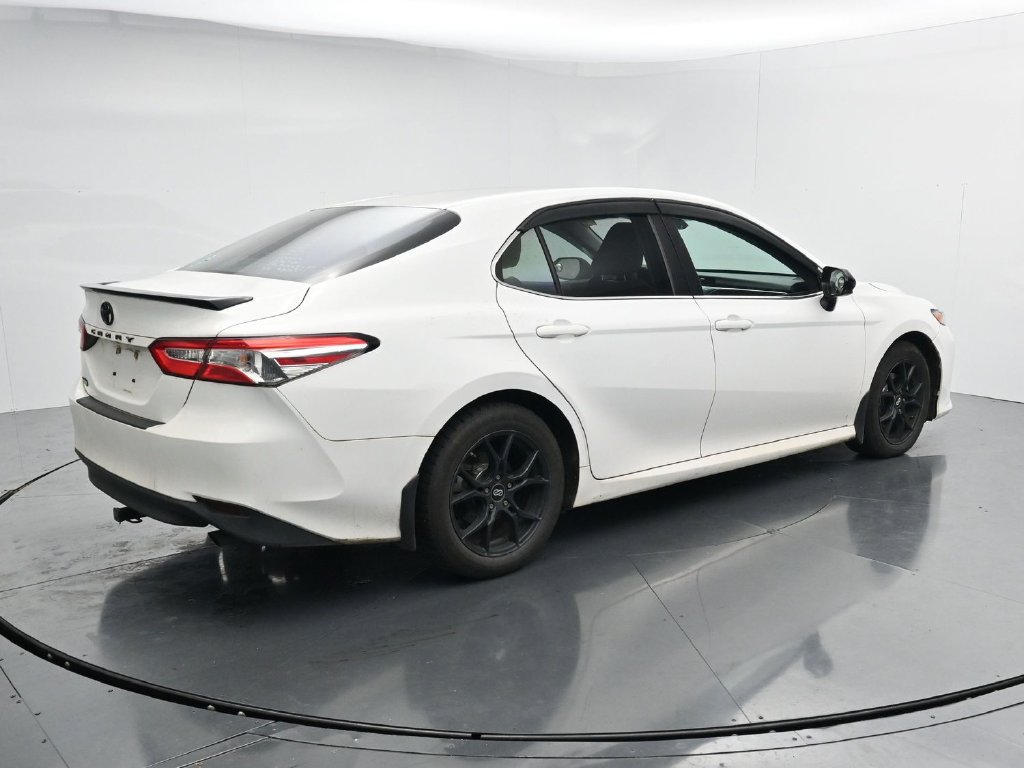 Used 2018 Toyota Camry LE FWD image 8
