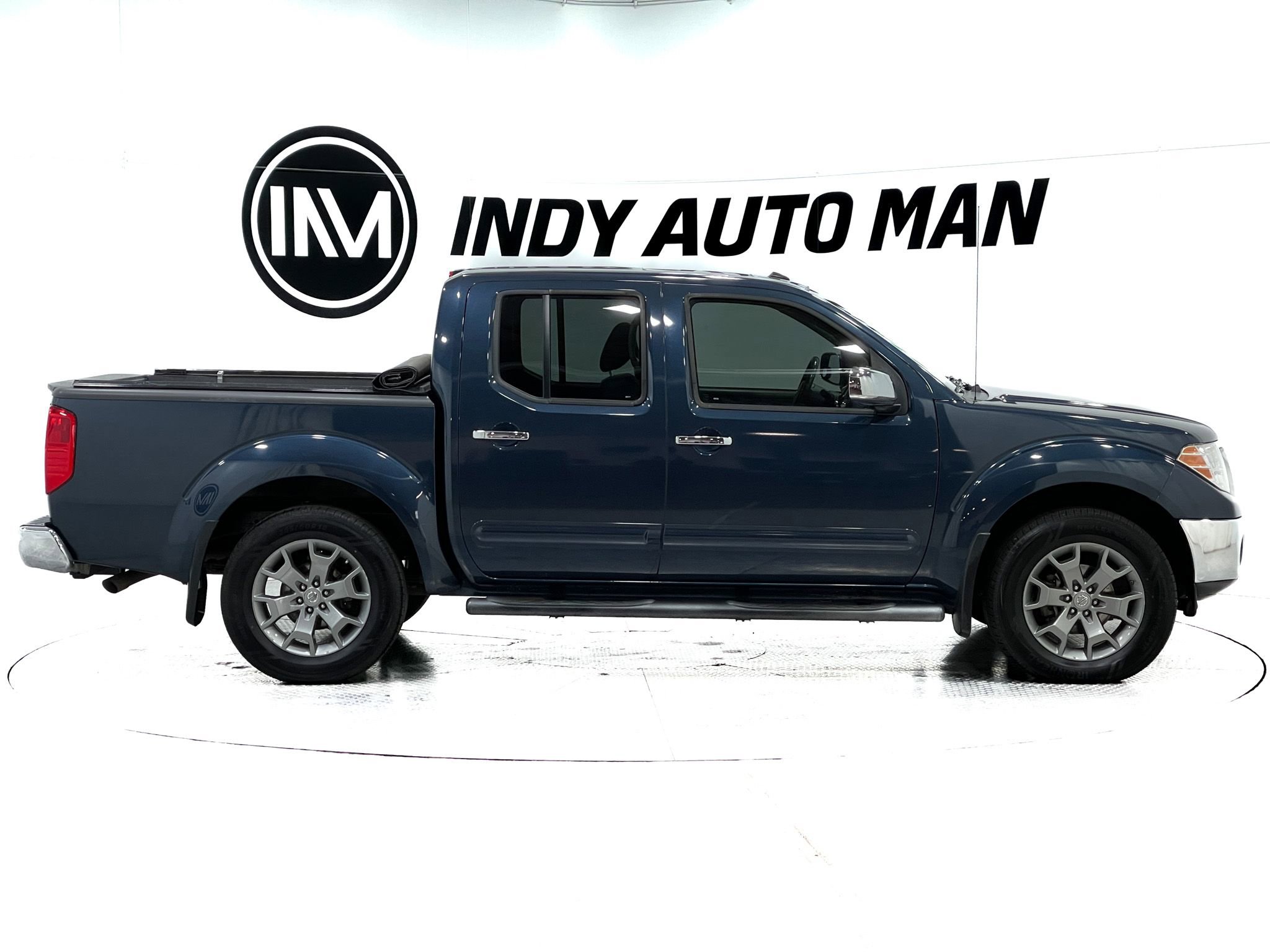 Used 2019 Nissan Frontier SL image 3