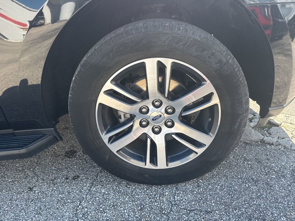 Used 2024 Ford Expedition Max Limited image 18