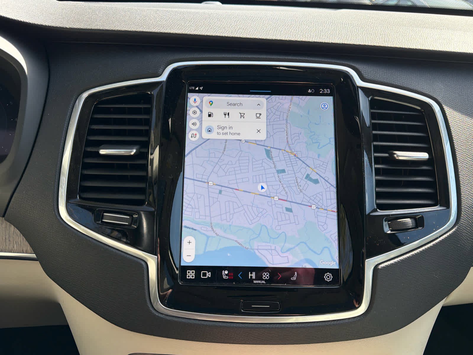 Certified 2023 Volvo XC90 B5 Plus w/ Protection Package Premier image 32