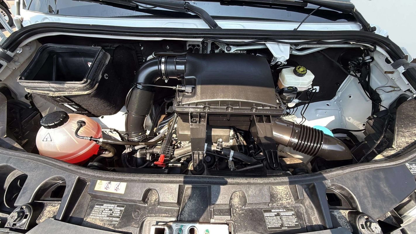 Used 2020 Mercedes-Benz Sprinter 2500 image 18