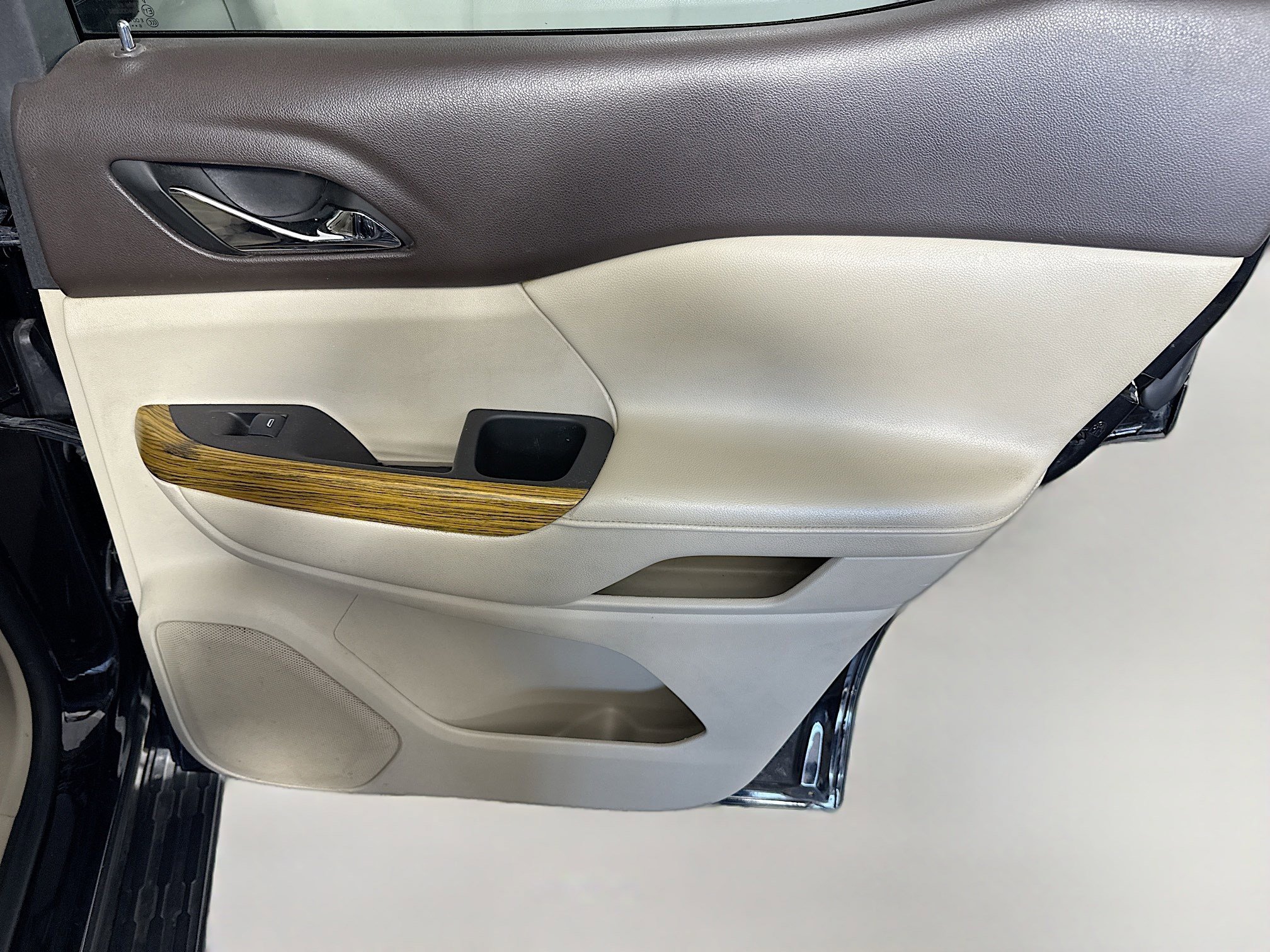 Used 2017 GMC Acadia Denali w/ Technology Package image 28