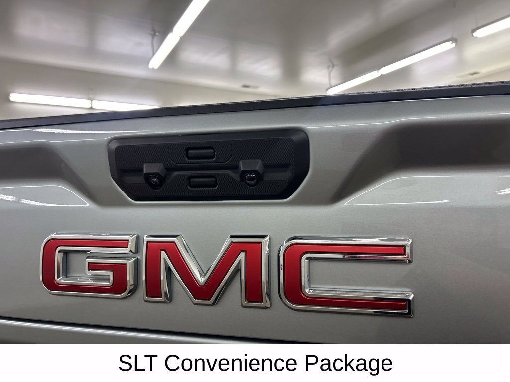 Used 2024 GMC Sierra 2500 SLT w/ SLT Premium Package AWD/4WD image 17
