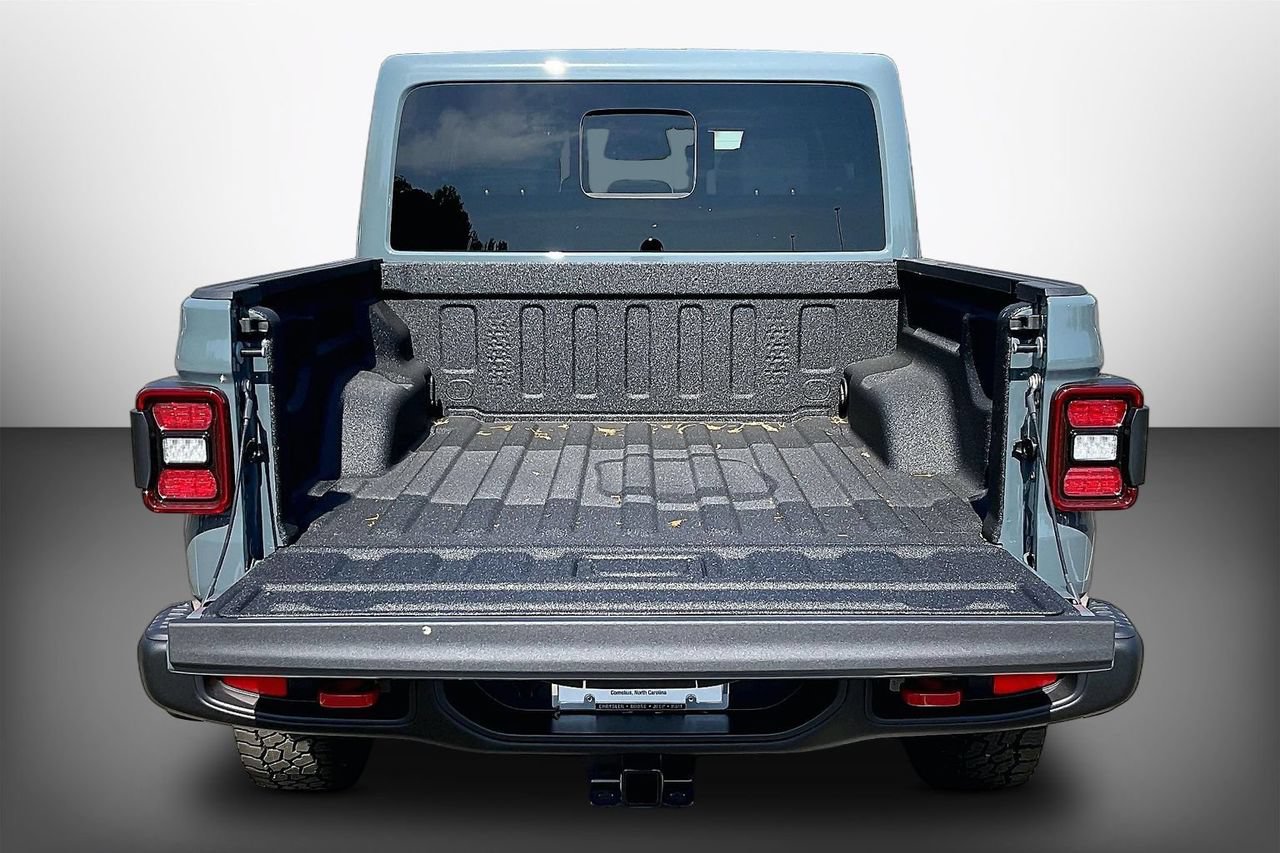 New 2026 Jeep Gladiator Rubicon w/ Steel Power Dome Hood Package AWD/4WD image 20