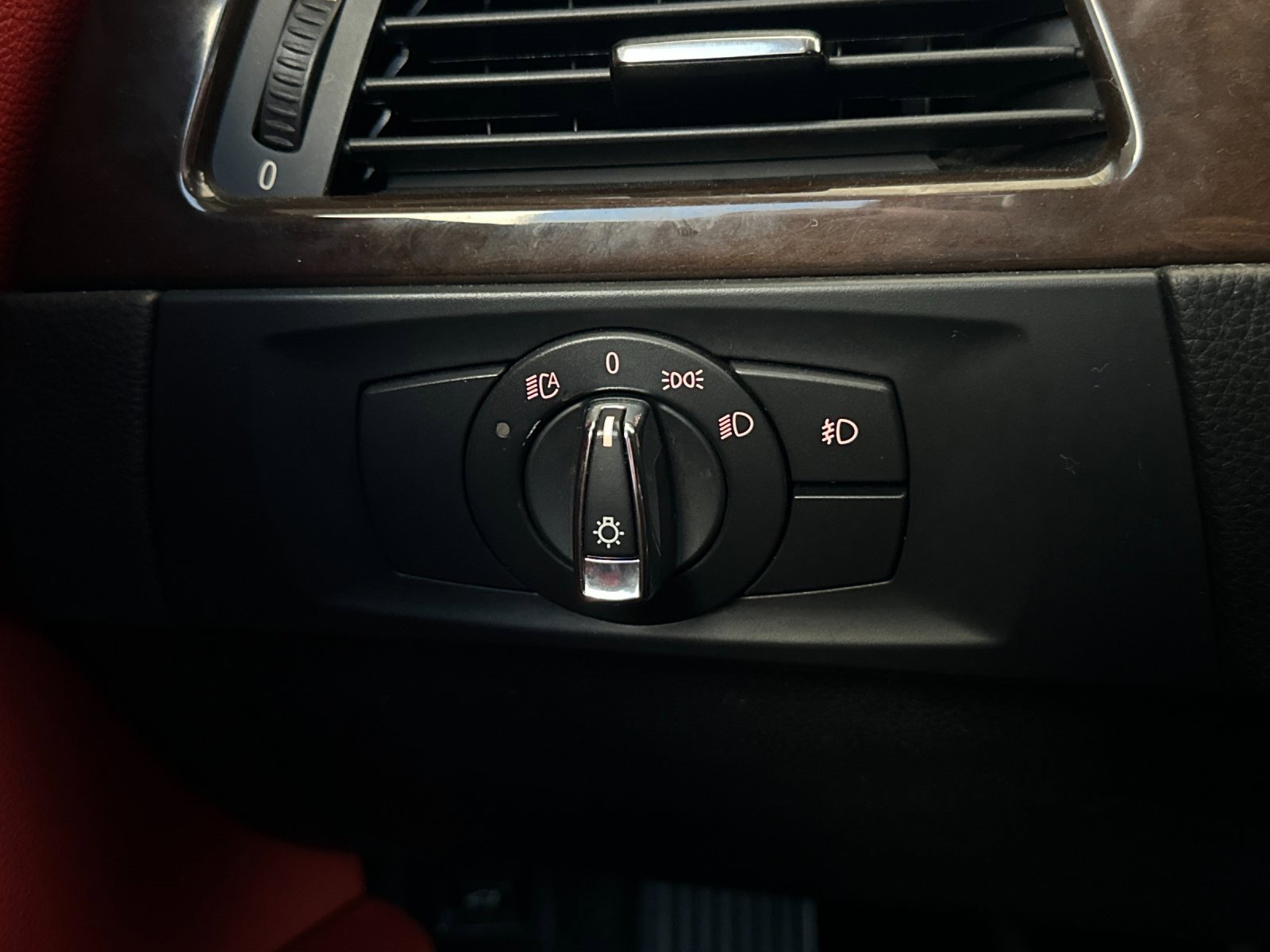 Used 2011 BMW 328i Coupe image 25