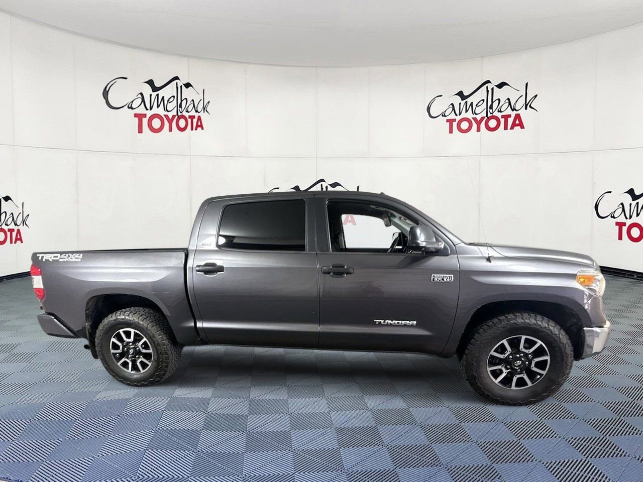 Used 2017 Toyota Tundra SR5 image 8
