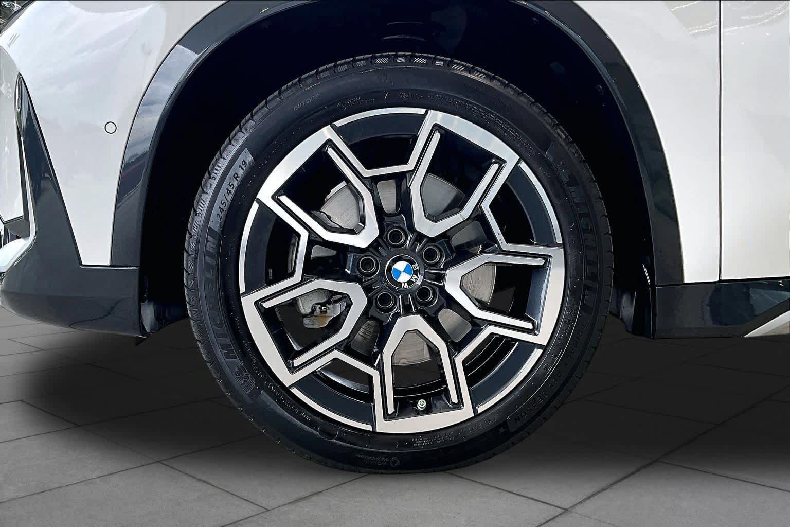 Used 2023 BMW X1 xDrive28i w/ Convenience Package AWD/4WD image 10