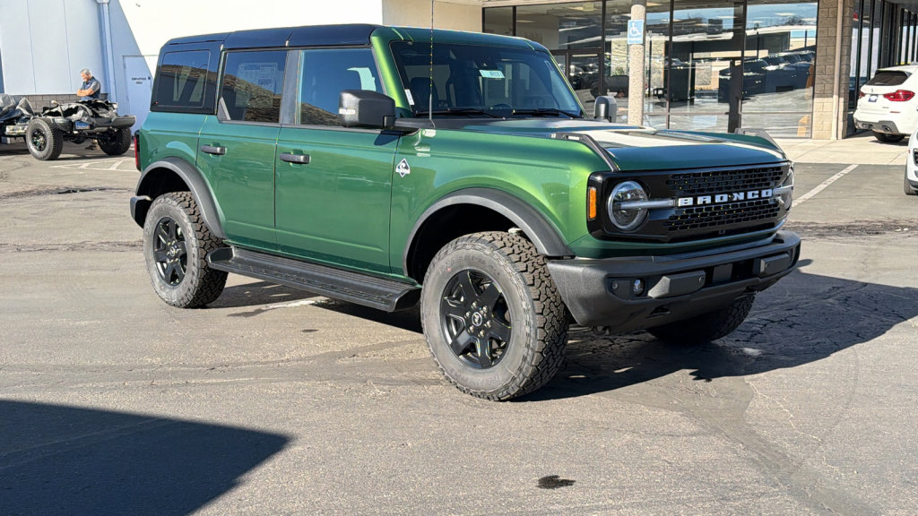 New 2025 Ford Bronco Outer Banks
