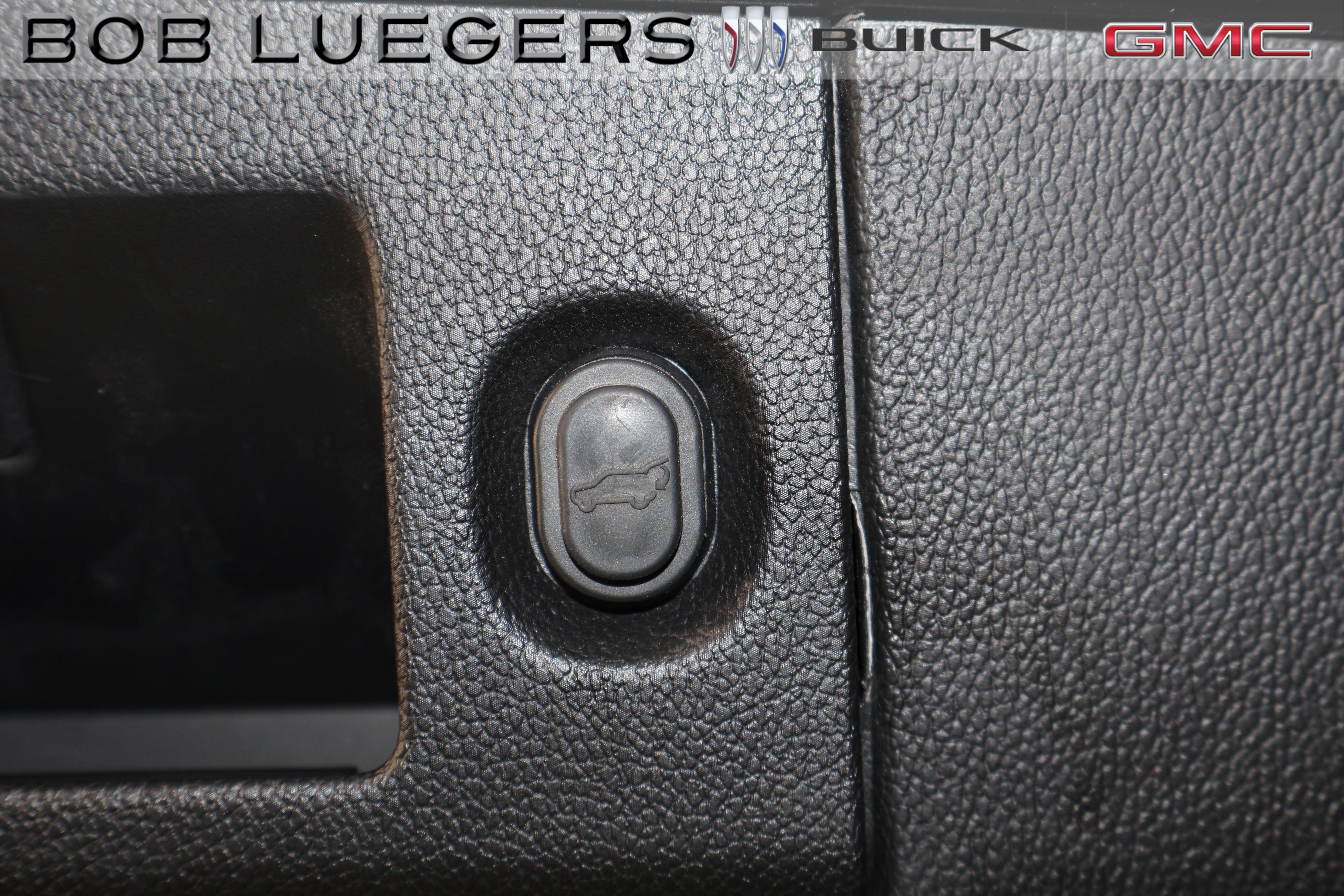 Used 2020 Chevrolet Tahoe Premier AWD/4WD image 21