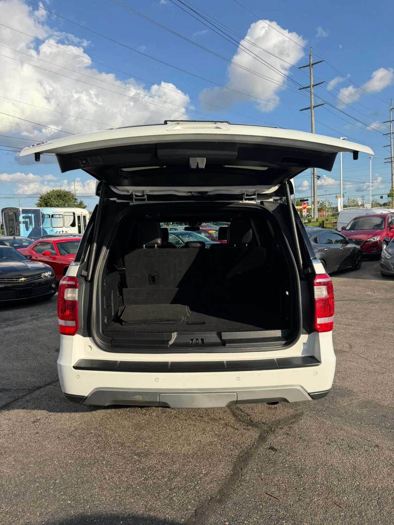 Used 2020 Ford Expedition Max XLT w/ Equipment Group 202A AWD/4WD image 38