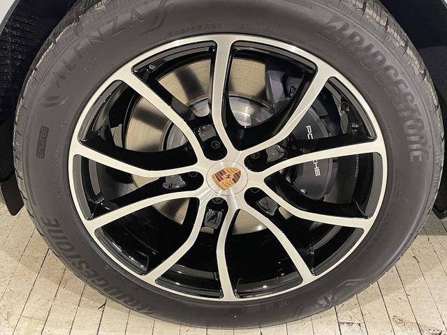 New 2026 Porsche Cayenne E-Hybrid Coupe image 13