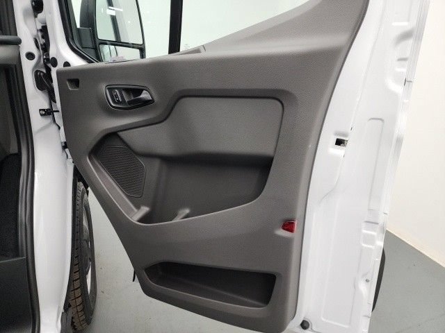 New 2024 Ford Transit 250 Low Roof RWD image 21