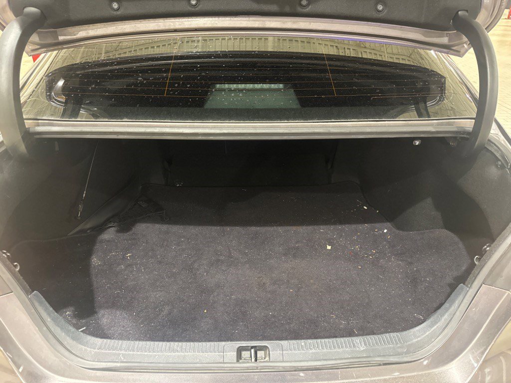 Used 2022 Toyota Camry SE w/ Convenience Package FWD image 9