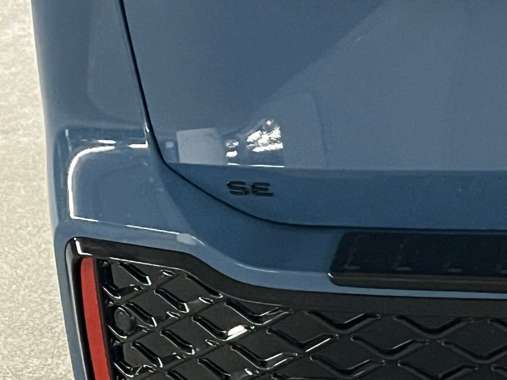 New 2025 Volkswagen Tiguan SE R-Line image 36