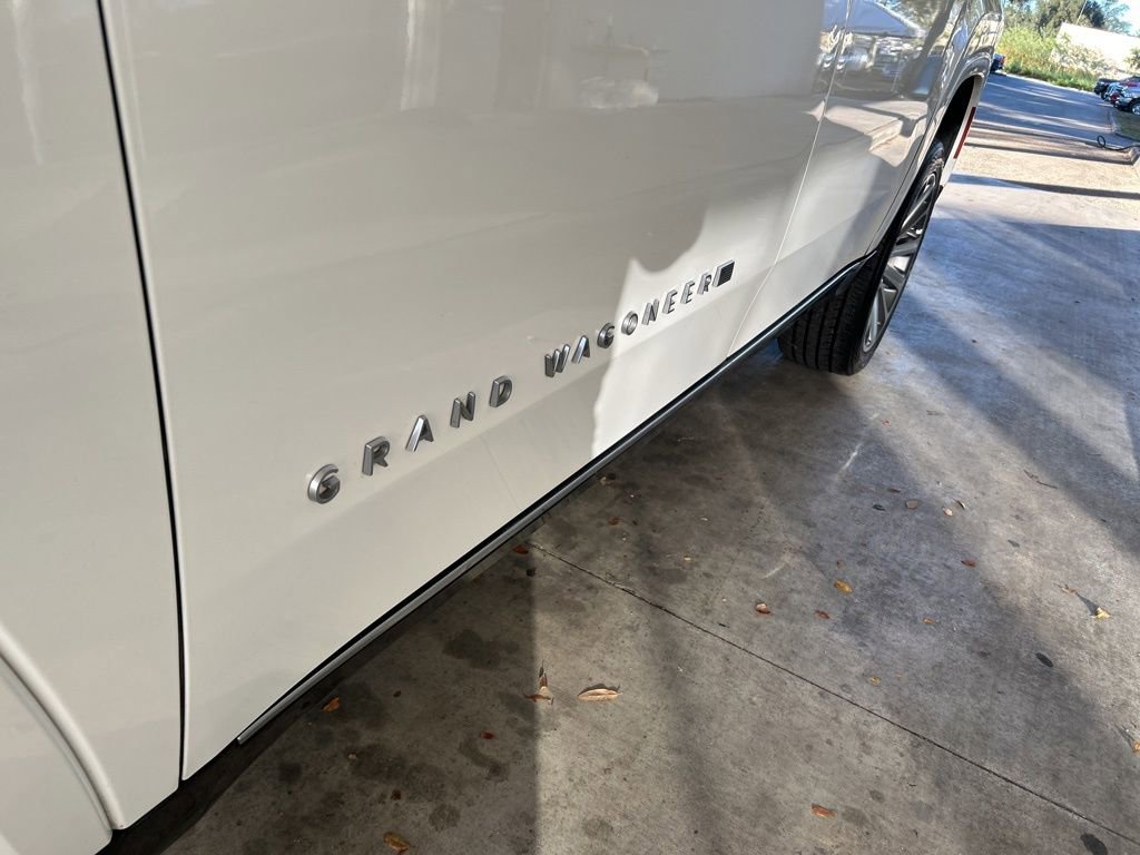 Used 2023 Jeep Grand Wagoneer L Series II image 16