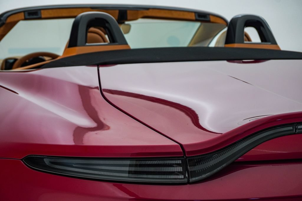 Used 2023 Aston Martin V8 Vantage Roadster RWD image 15