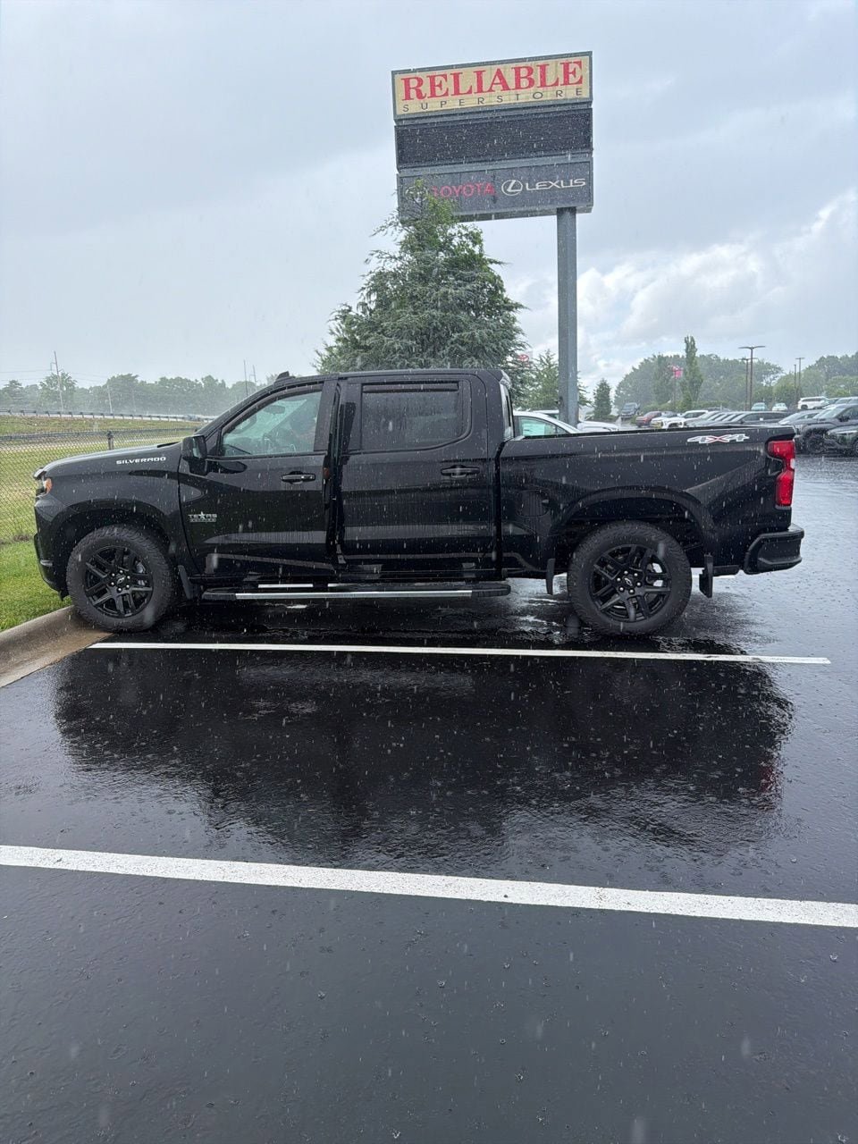 Used 2020 Chevrolet Silverado 1500 RST w/ Texas Edition AWD/4WD image 9