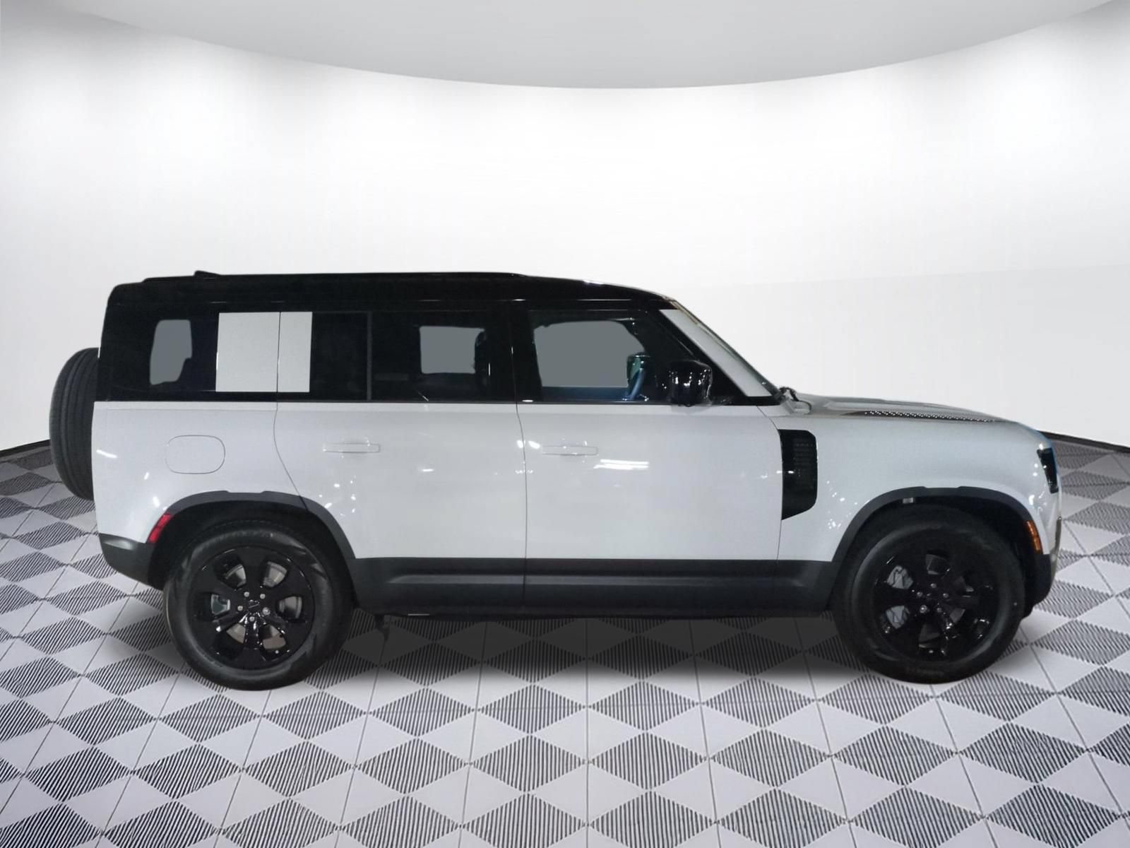 New 2026 Land Rover Defender 110 S AWD/4WD image 6