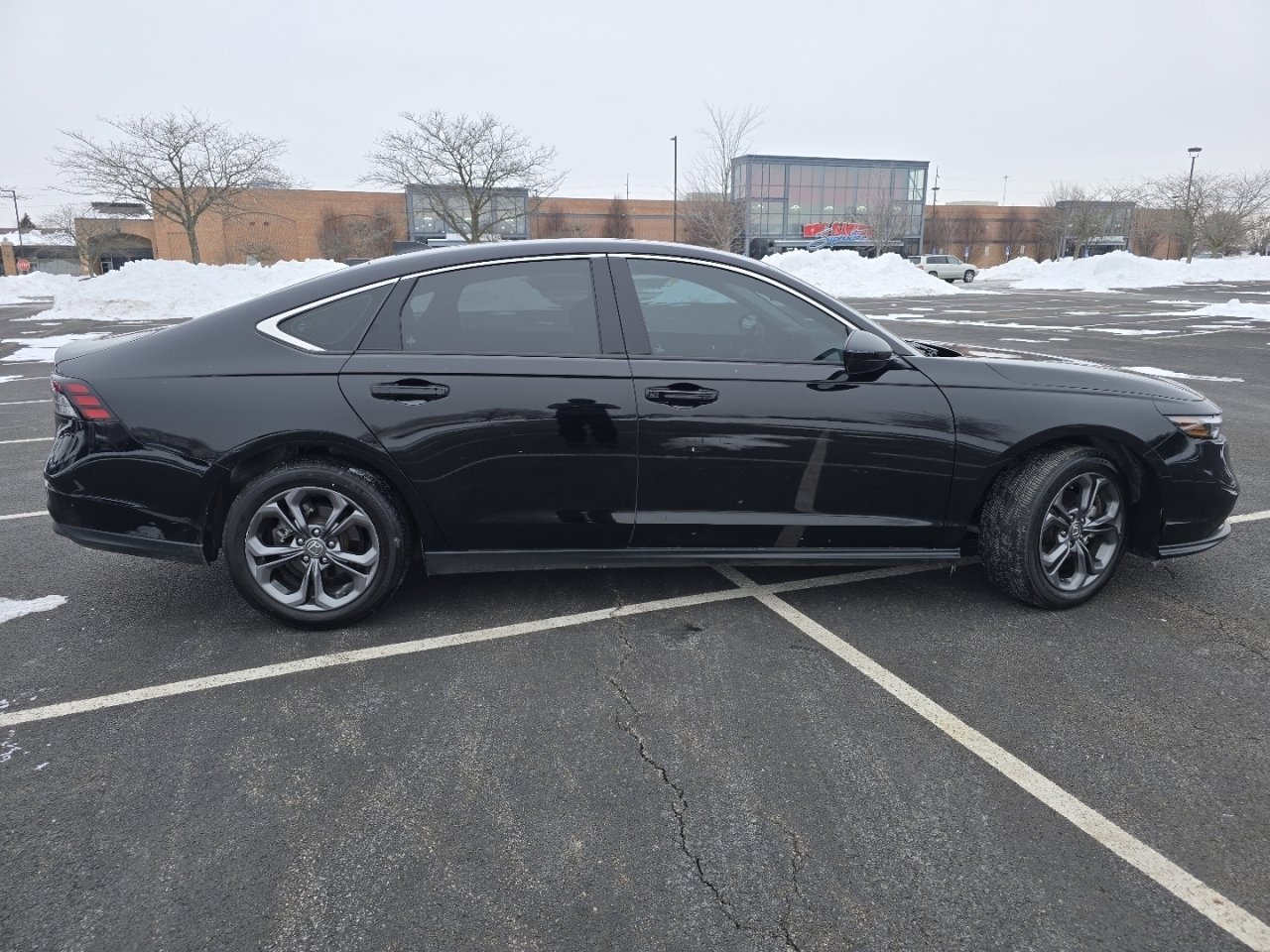 Certified 2023 Honda Accord EX image 19