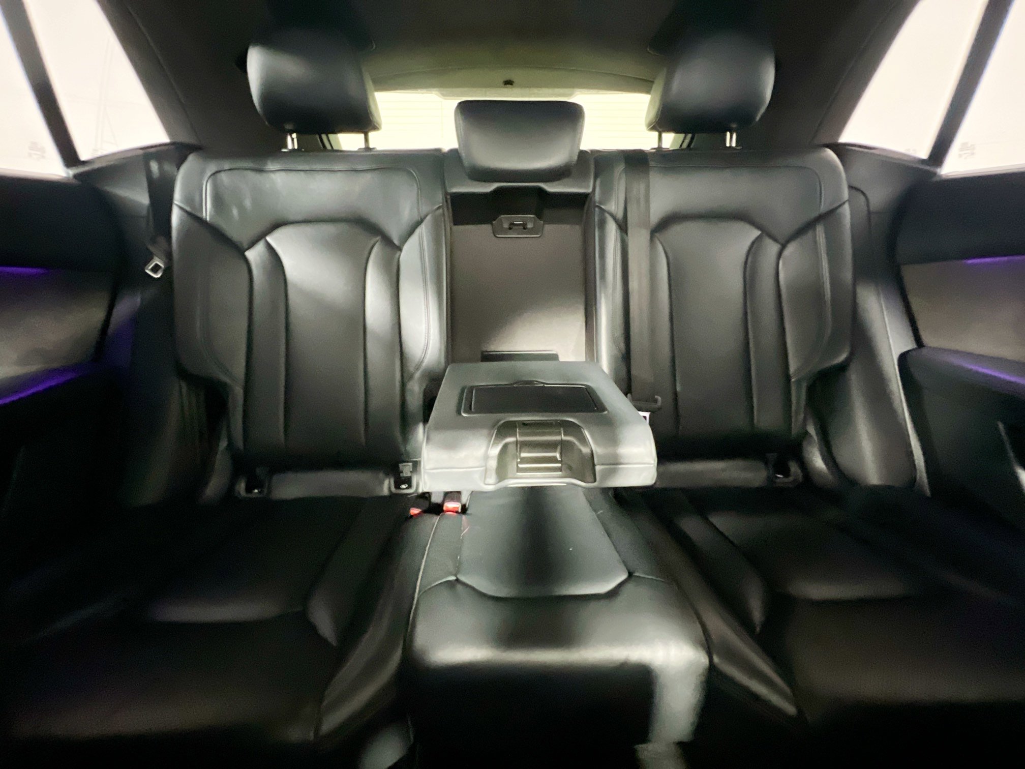 Used 2019 Audi Q8 Prestige w/ Luxury Package image 33