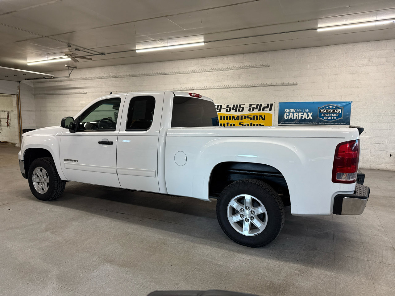 Used 2011 GMC Sierra 1500 SLE w/ Power Tech Package image 2
