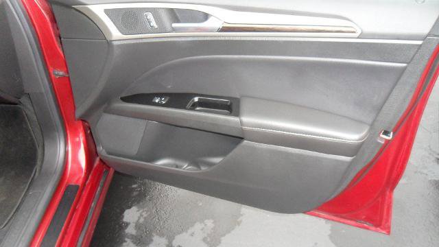 Used 2013 Ford Fusion SE image 21