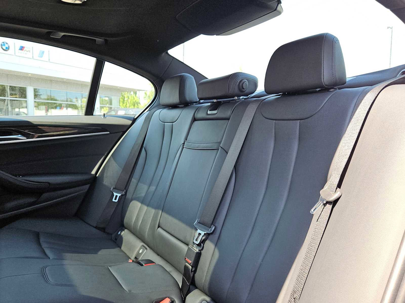 Used 2018 BMW 530i xDrive image 18