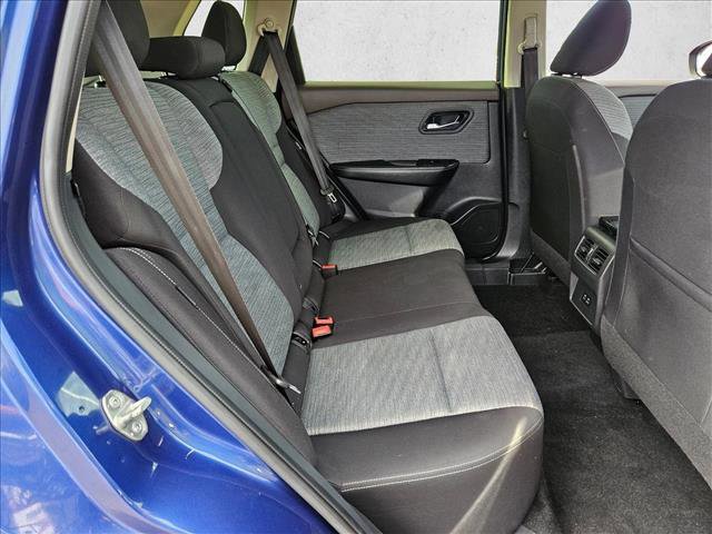 Used 2023 Nissan Rogue SV image 24