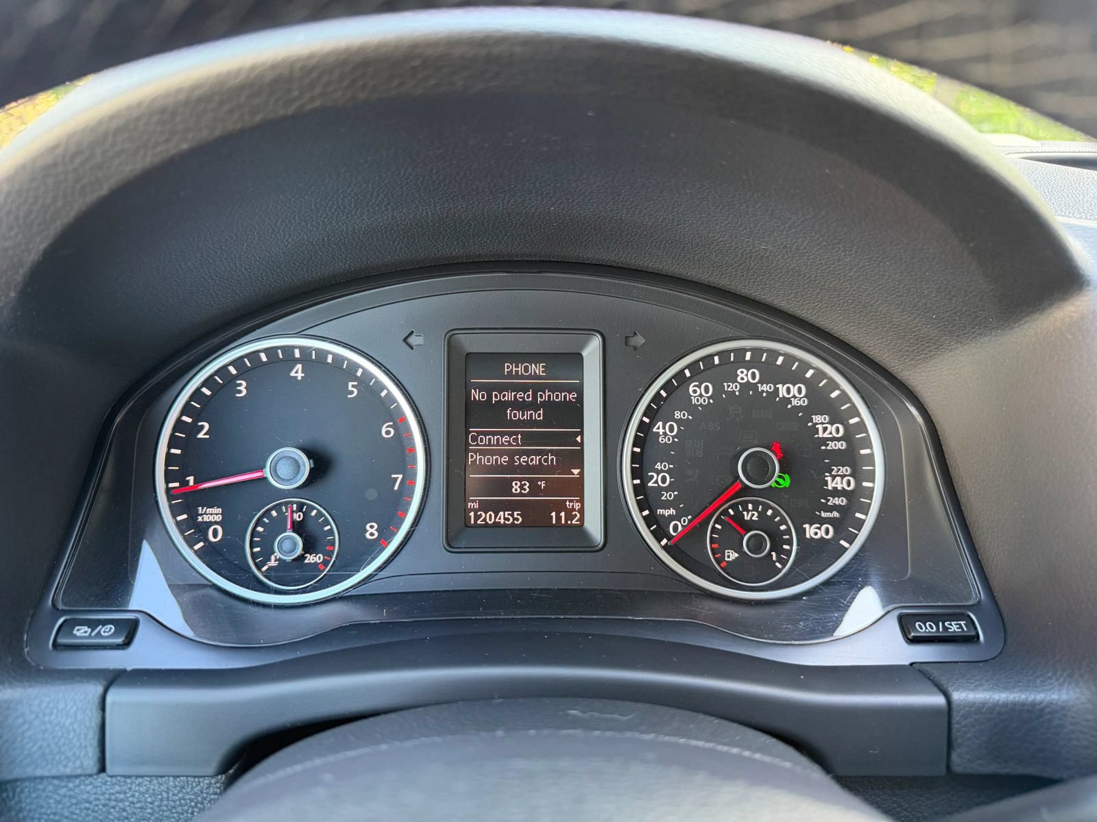 Used 2015 Volkswagen Tiguan SE FWD image 32