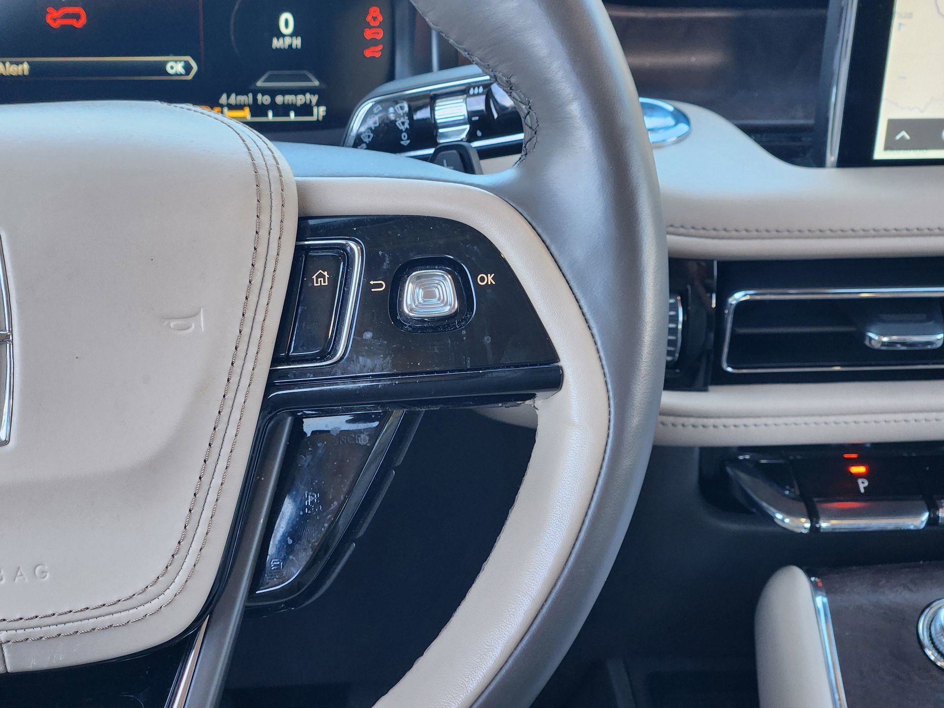 Used 2021 Lincoln Aviator Reserve w/ Equipment Group 201A image 28