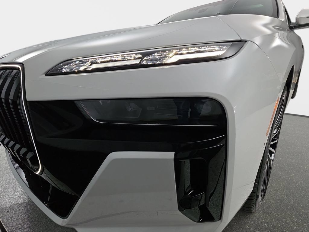 New 2026 BMW i7 xDrive60 w/ Executive Package AWD/4WD image 31