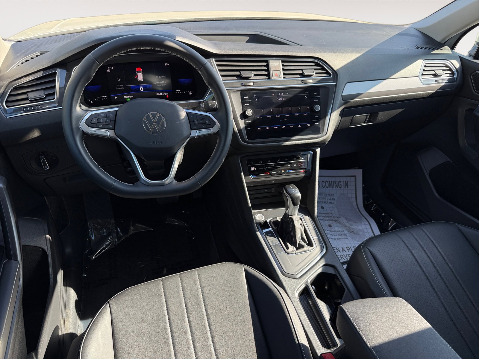 Used 2023 Volkswagen Tiguan SE image 15